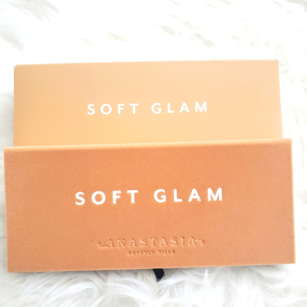 ABH Soft Glam Eyeshadow Palette